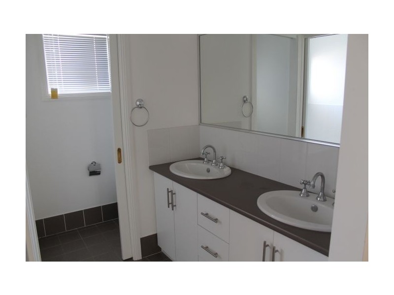 6a Second Avenue, Henty NSW 2658