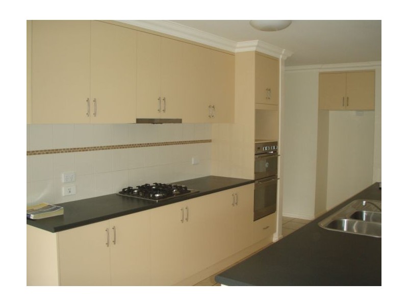 176 Hotham Circuit, Thurgoona NSW 2640