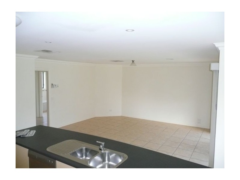 176 Hotham Circuit, Thurgoona NSW 2640