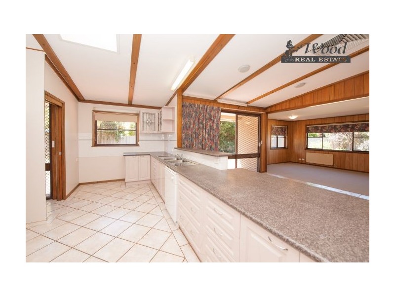 584 Zago Court, Lavington NSW 2641