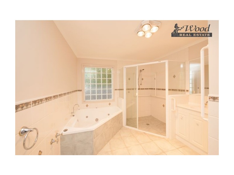 584 Zago Court, Lavington NSW 2641