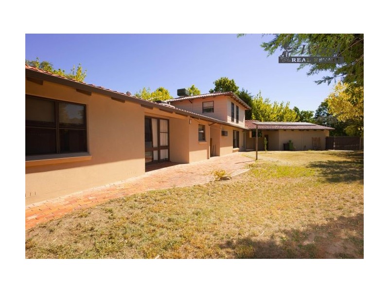 584 Zago Court, Lavington NSW 2641