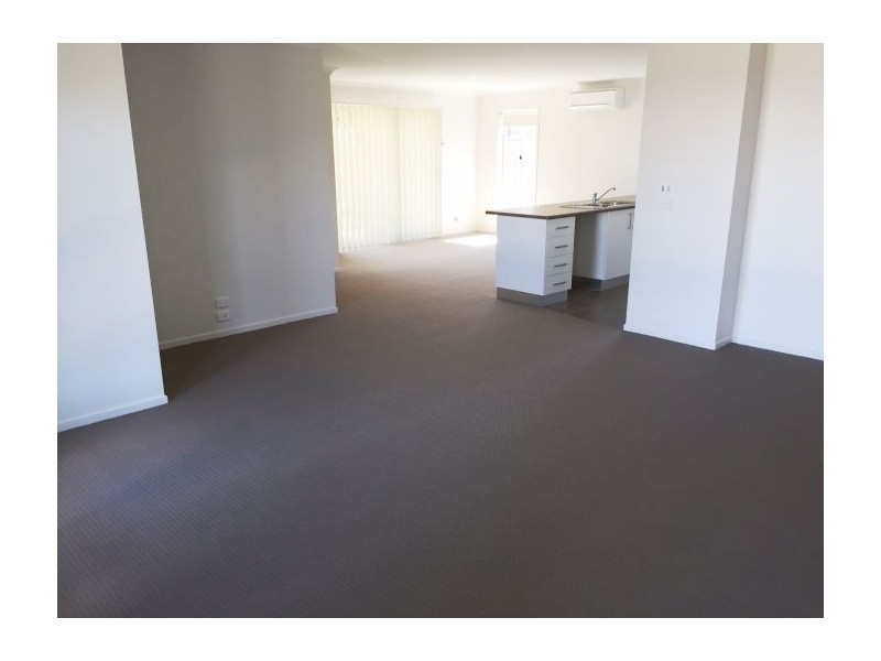 21 Chafia Street, Lavington NSW 2641