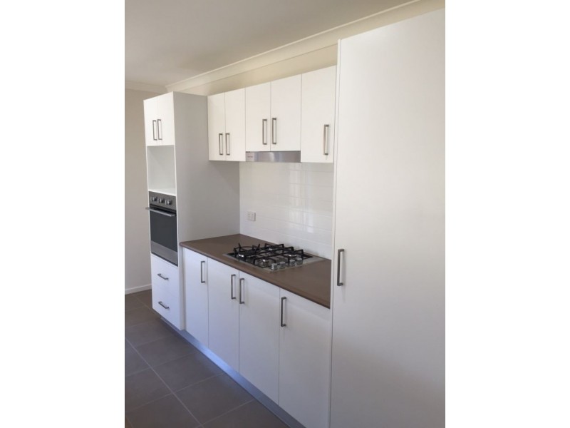 21 Chafia Street, Lavington NSW 2641