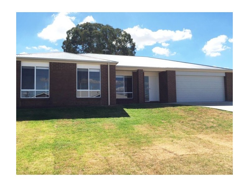 21 Chafia Street, Lavington NSW 2641