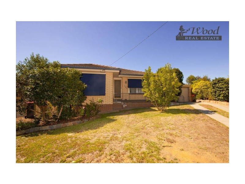 568 Noorla Place, Lavington NSW 2641