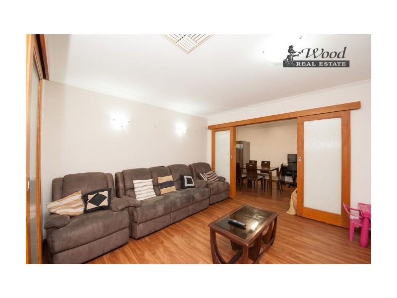568 Noorla Place, Lavington NSW 2641