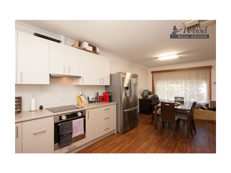 568 Noorla Place, Lavington NSW 2641