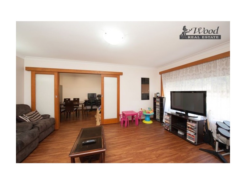 568 Noorla Place, Lavington NSW 2641
