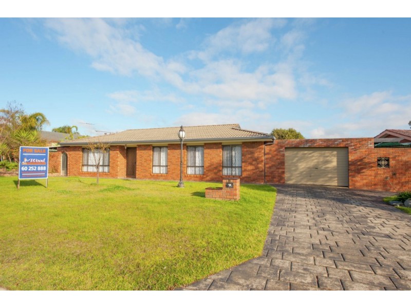 4 Candlebark Street, Thurgoona NSW 2640