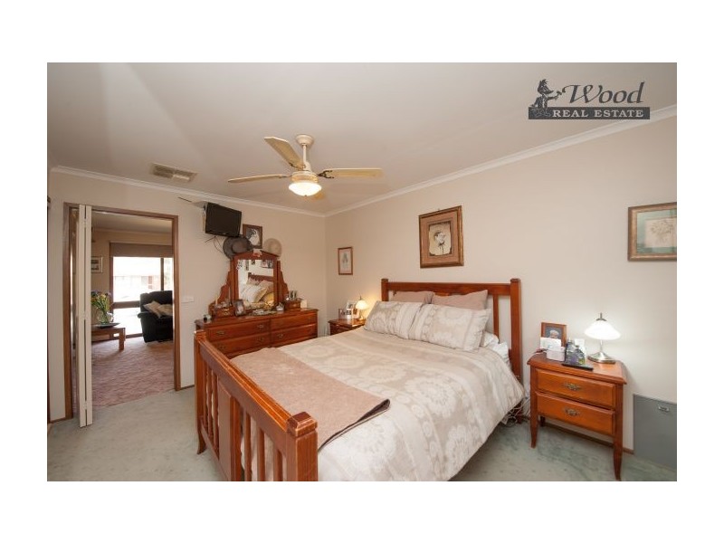 10 Buller Crescent, Thurgoona NSW 2640