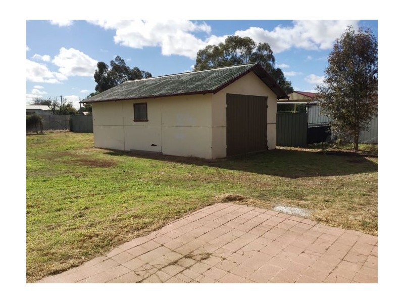 8 Wattle Street, Culcairn NSW 2660