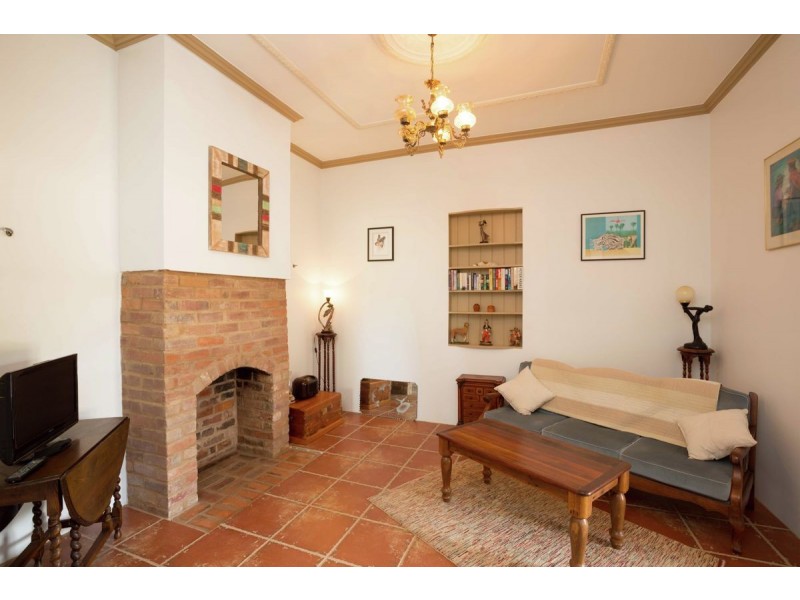 60 Cullen St, Pleasant Hills NSW 2658