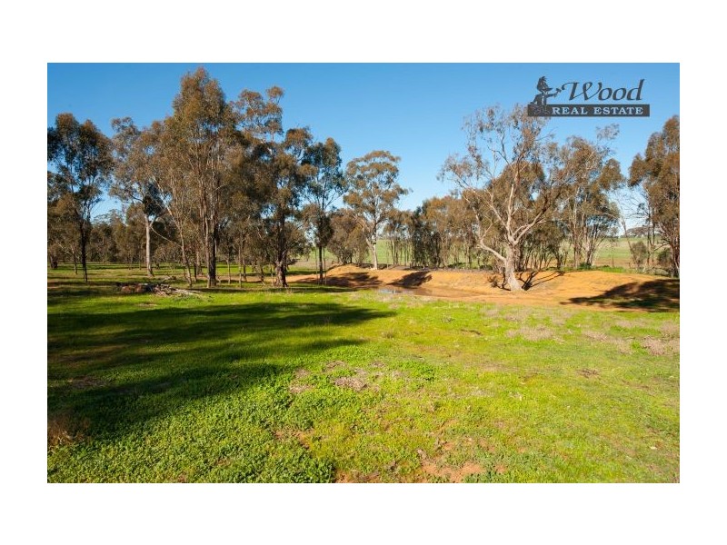 60 Cullen St, Pleasant Hills NSW 2658