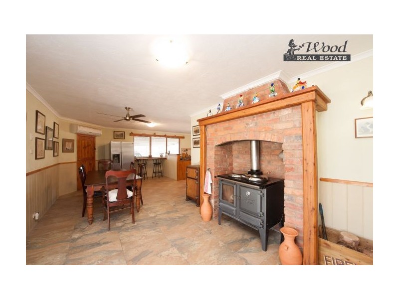 60 Cullen St, Pleasant Hills NSW 2658