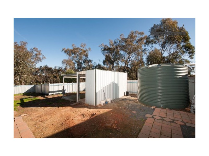 60 Cullen St, Pleasant Hills NSW 2658