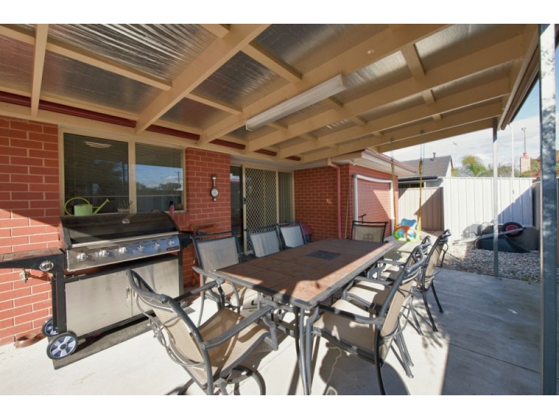 1 Brent Court, Lavington NSW 2641