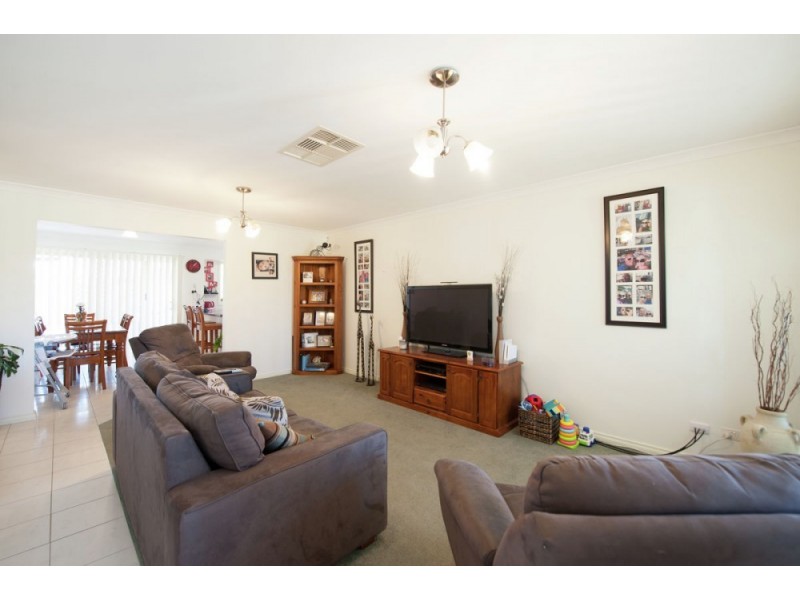 1 Brent Court, Lavington NSW 2641
