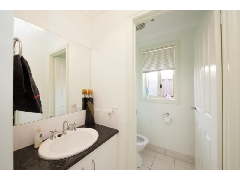 1 Brent Court, Lavington NSW 2641