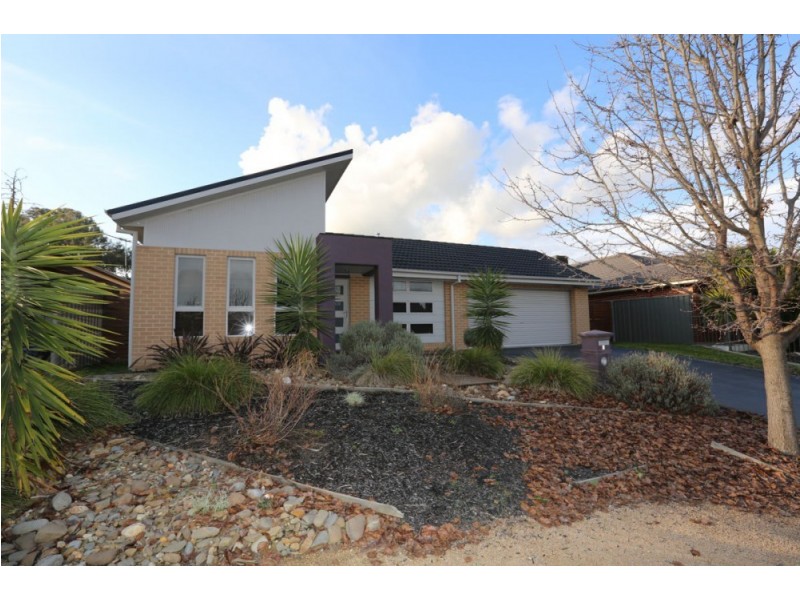 4 Willaroo St, Thurgoona NSW 2640
