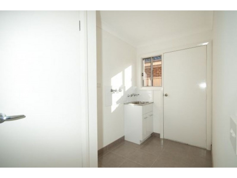4 Willaroo St, Thurgoona NSW 2640