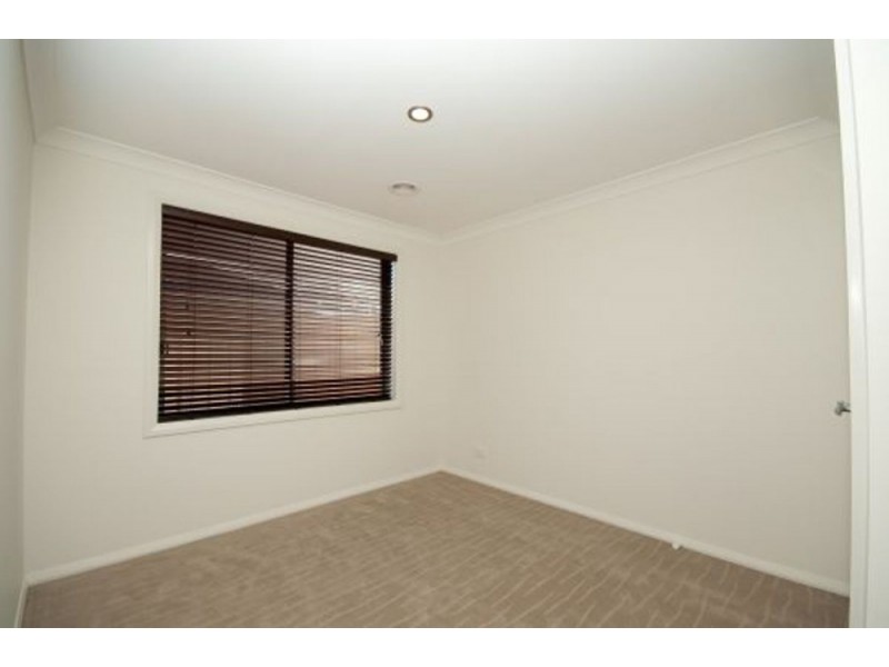 4 Willaroo St, Thurgoona NSW 2640