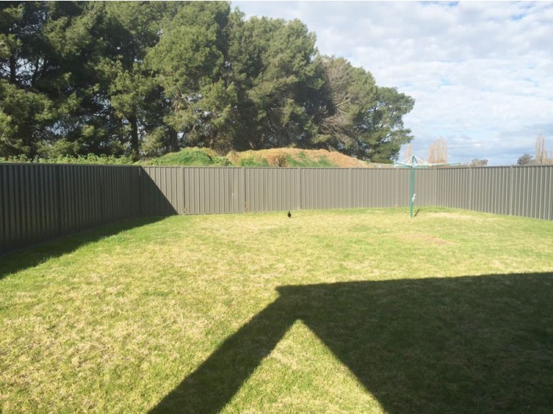 69 Royce Crescent, Lavington NSW 2641