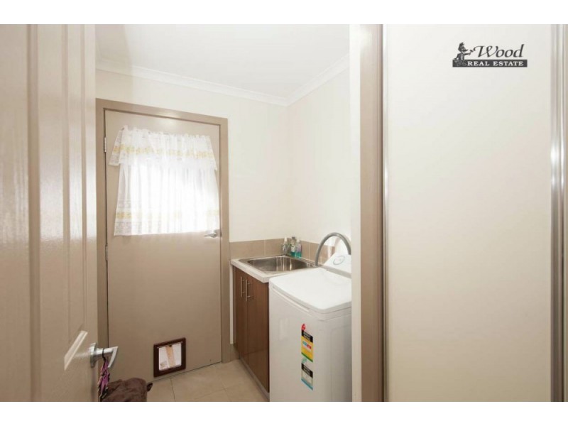 140/639 Kemp Street, Lavington NSW 2641