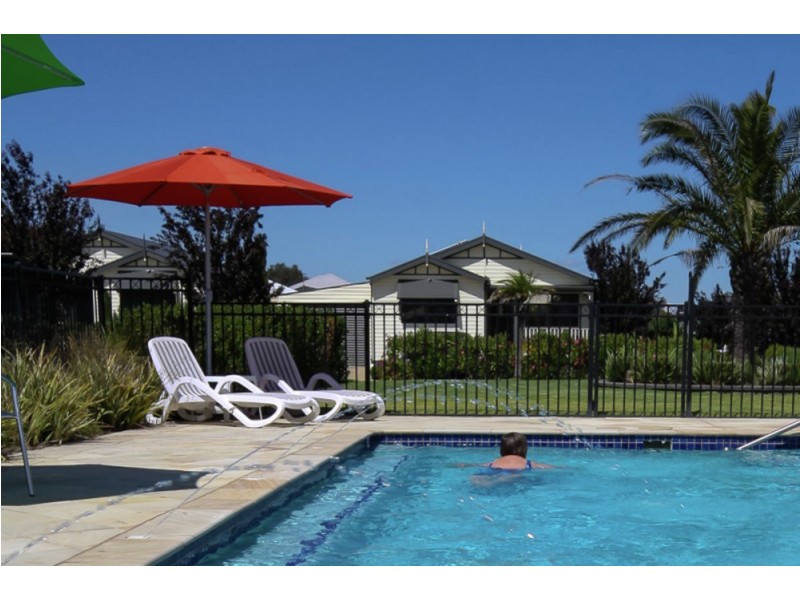 140/639 Kemp Street, Lavington NSW 2641