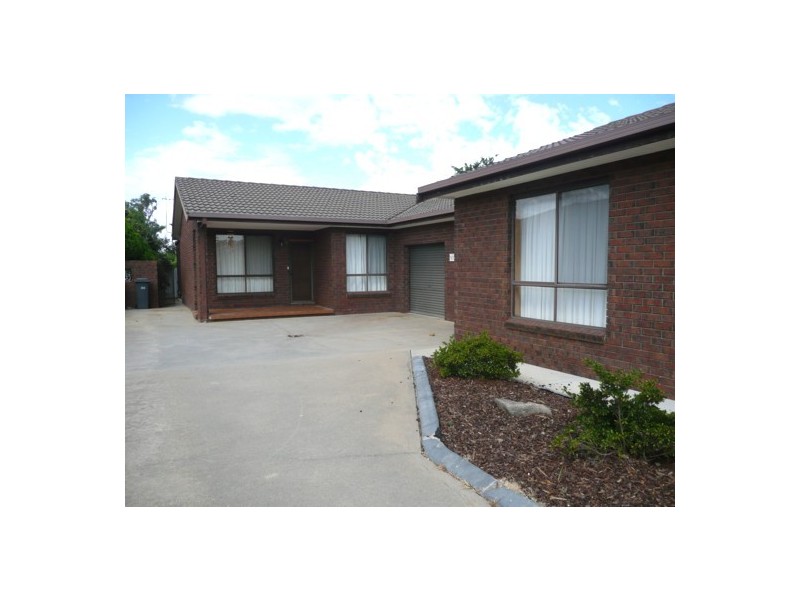 2/8 Kimberley Court, Lavington NSW 2641