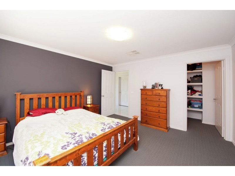 16 Bullfrog Court, Thurgoona NSW 2640