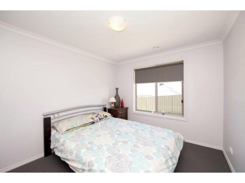 16 Bullfrog Court, Thurgoona NSW 2640