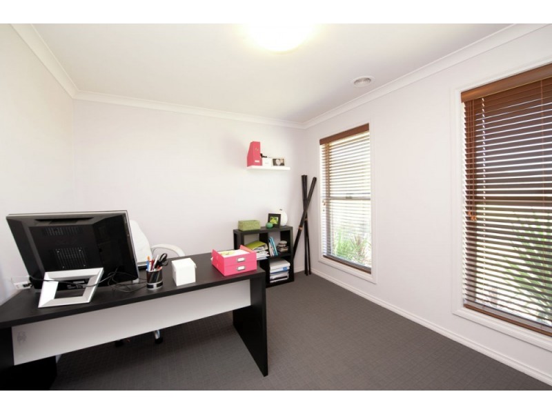 16 Bullfrog Court, Thurgoona NSW 2640