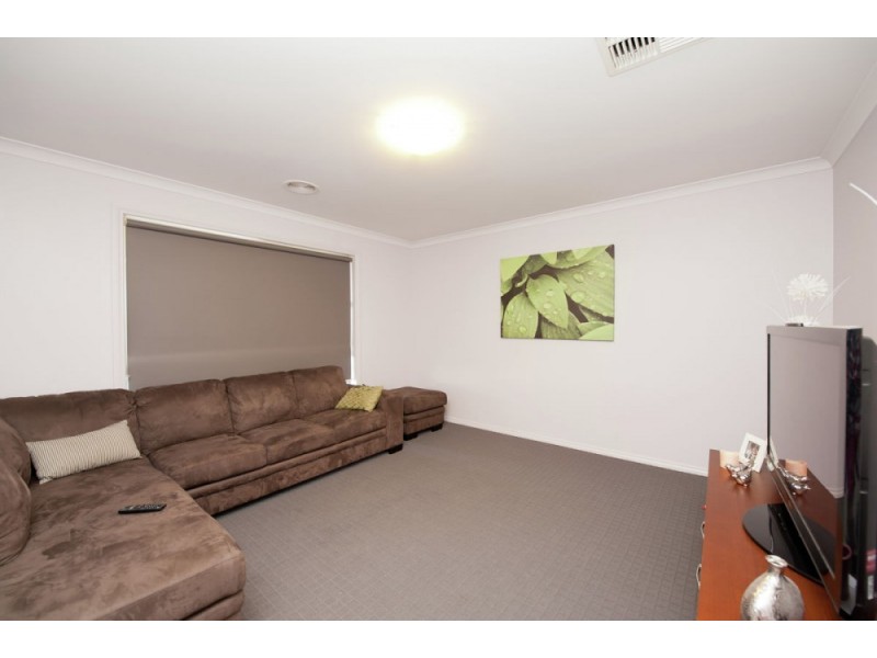 16 Bullfrog Court, Thurgoona NSW 2640