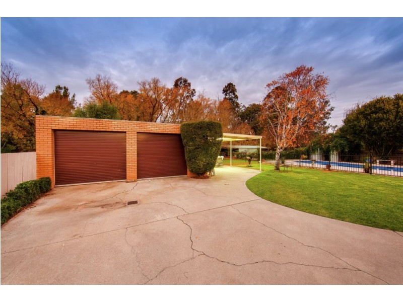 526 Lyne Street, Lavington NSW 2641