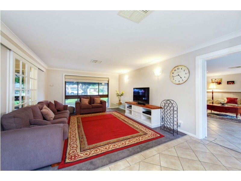 526 Lyne Street, Lavington NSW 2641