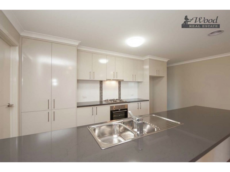 80 Wellington Drive, Thurgoona NSW 2640