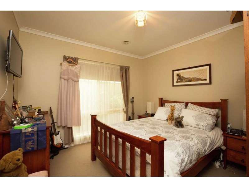 3 Dirru Court, Lavington NSW 2641