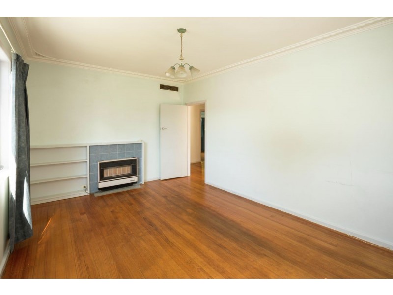 9 Panorama Place, Lavington NSW 2641