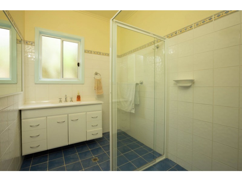 9 Panorama Place, Lavington NSW 2641