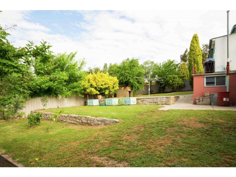 9 Panorama Place, Lavington NSW 2641