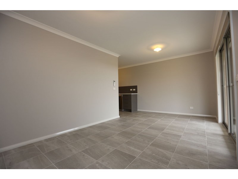 4a Paddlesteamer Crt, Thurgoona NSW 2640