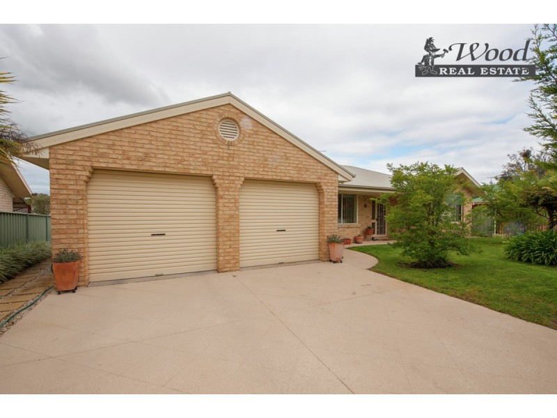 50 The Avenue, Thurgoona NSW 2640