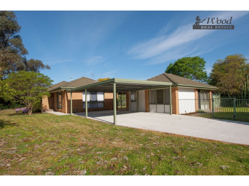 2 Troon Court, Thurgoona NSW 2640