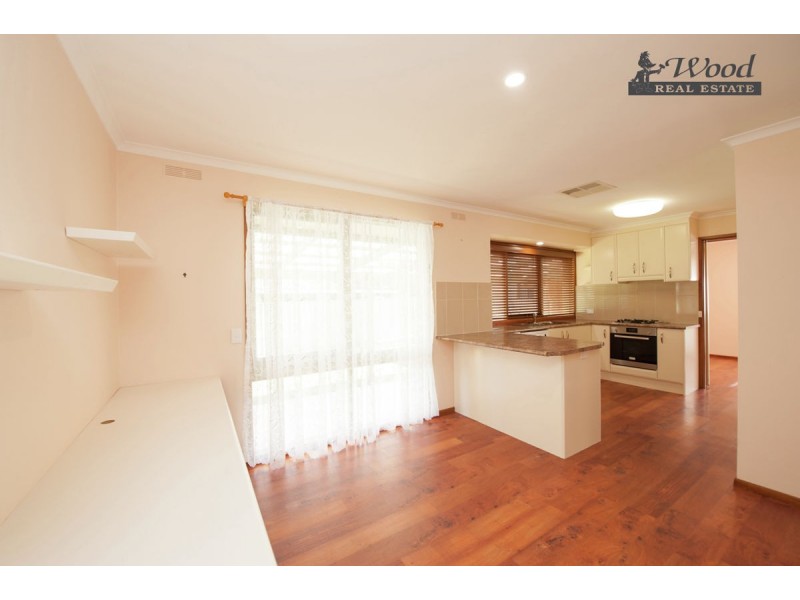 2 Troon Court, Thurgoona NSW 2640