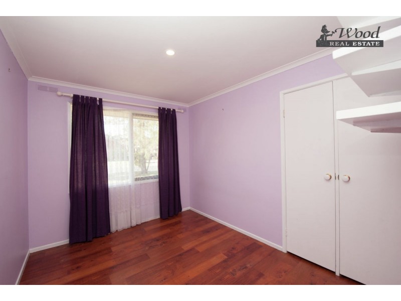 2 Troon Court, Thurgoona NSW 2640