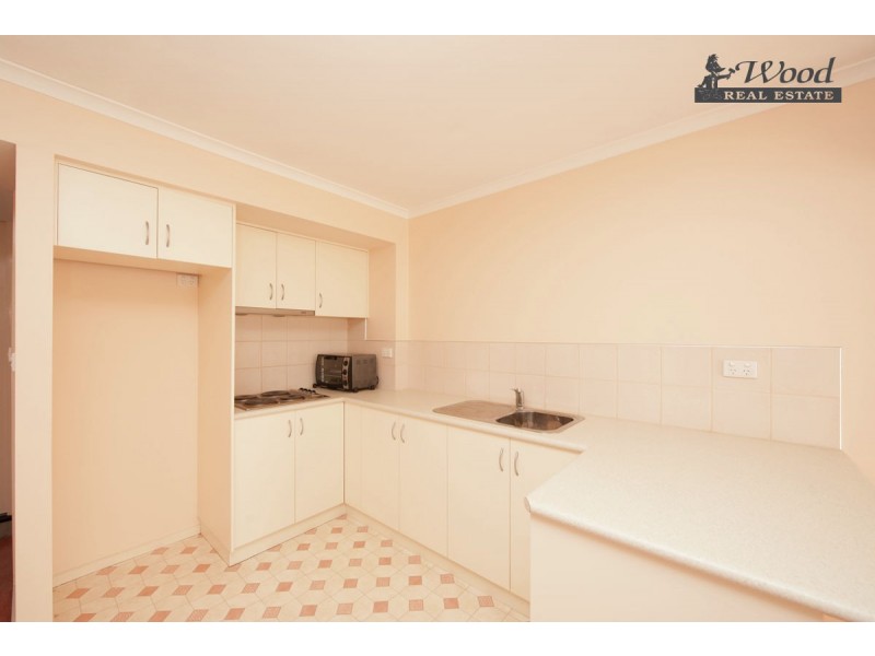 2 Troon Court, Thurgoona NSW 2640