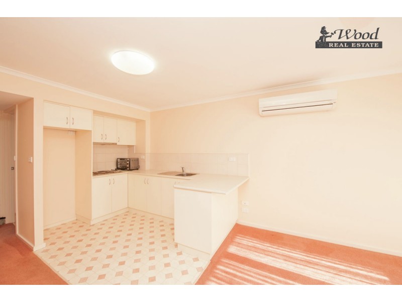 2 Troon Court, Thurgoona NSW 2640