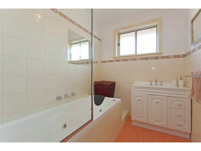 1074 Koonwarra Street, North Albury NSW 2640