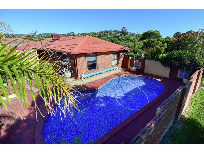 377 Poplar Drive, Lavington NSW 2641